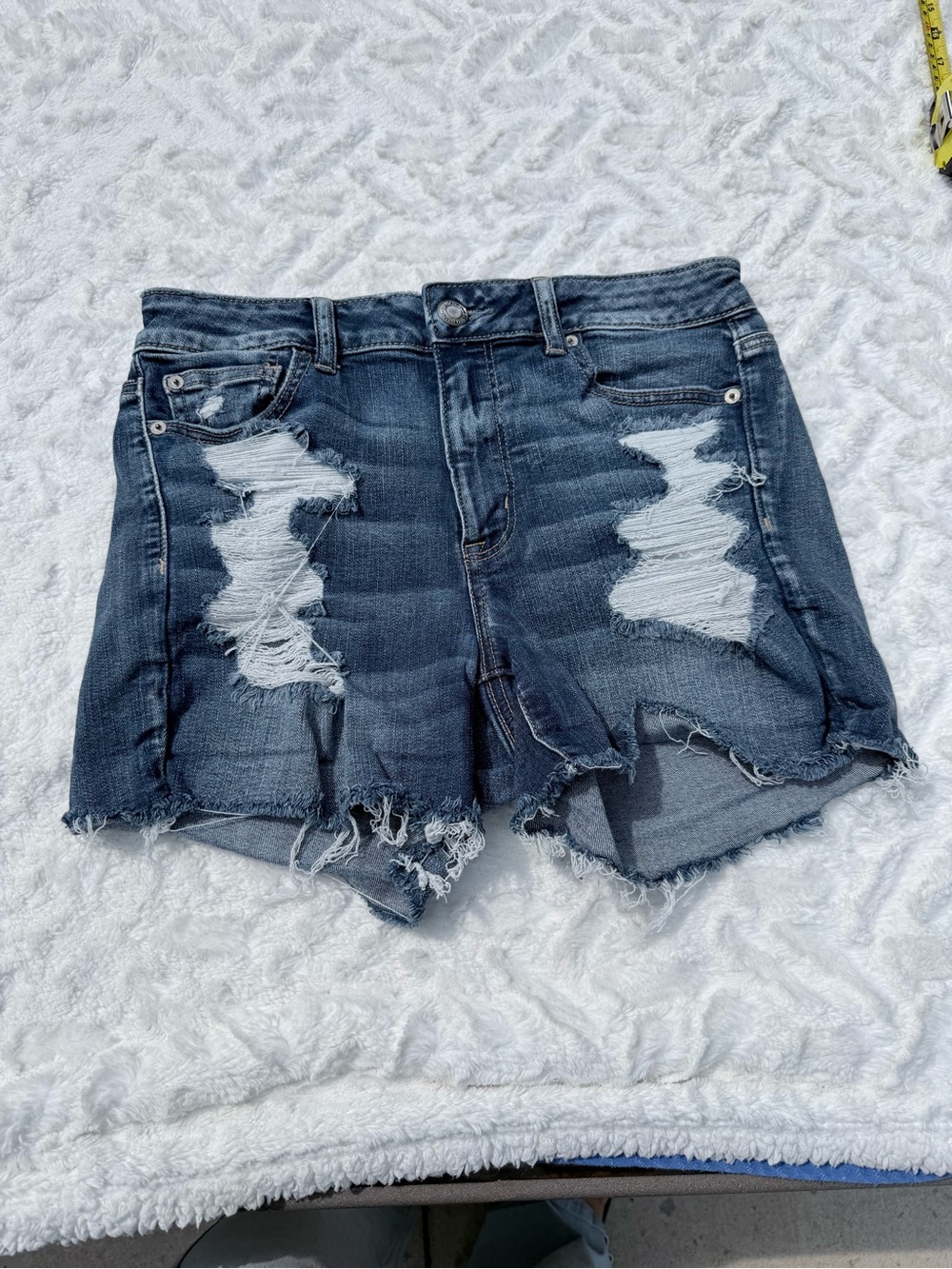 American Eagle Outfitters distressed Denim Shorts - Hi-Rise Shortie size 10